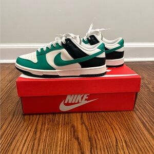 Nike White and Green Dunks